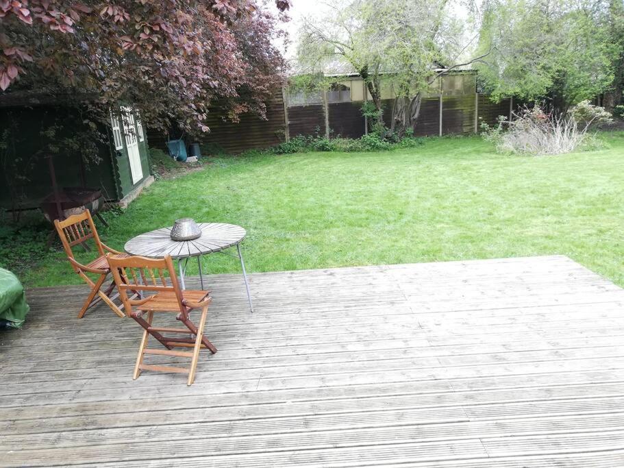 River Cabin Retreat Shepperton Dış mekan fotoğraf